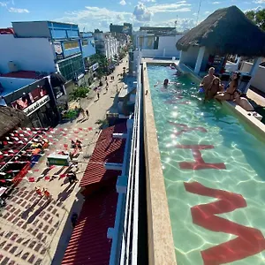 Why Not Rooftop Party Hostal